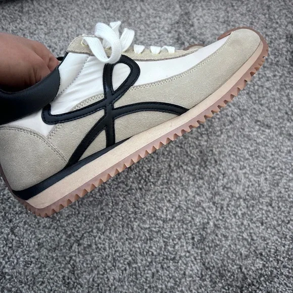 [NEVER WORN] Loewe Women's Cream and Black Sneakers - Picture 3 of 5